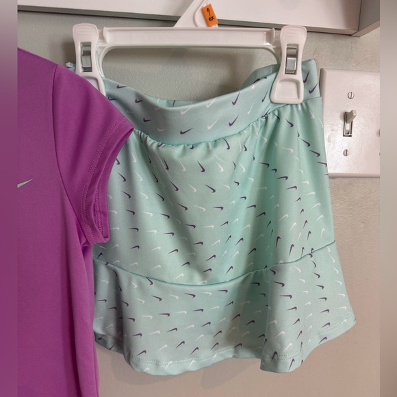 Girls size 6 Nike skort and top outfit - Picture 3 of 7